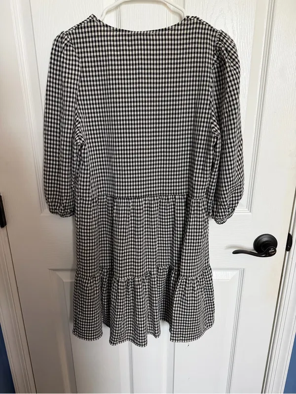 Petal & Pup Black & White Gingham V-Neck Tiered Dress w Puff Sleeves Size 6 - Image 3