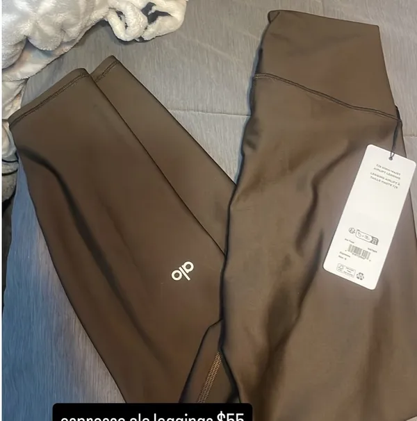 Alo Leggings Yoga - Image 4