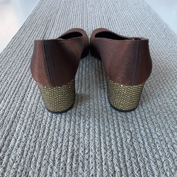 Bandolino Iridescent Copper Brown Gold Embellished Pumps Heels Size 7.5 - Image 10