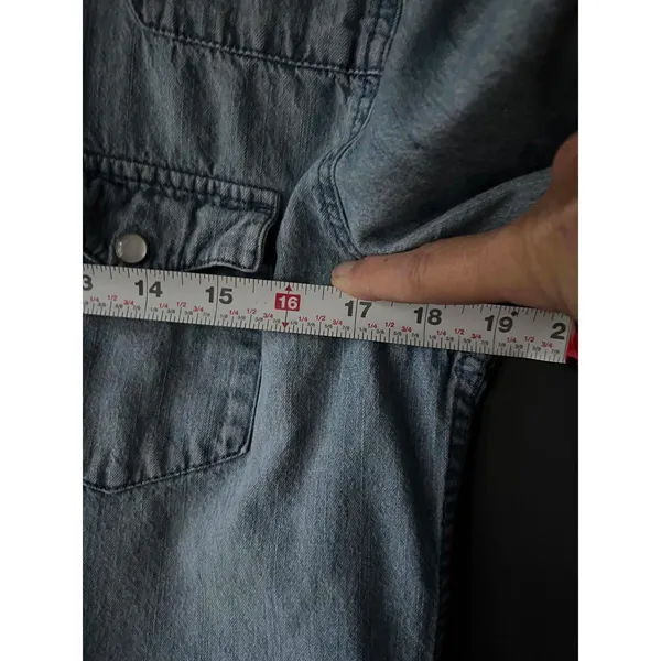 Levi's Denim Button-Up Shirt size Large - Image 6