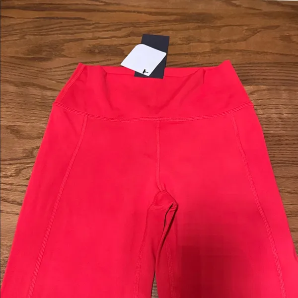 ❤️Fabletics  Red wide leg legging - Image 6