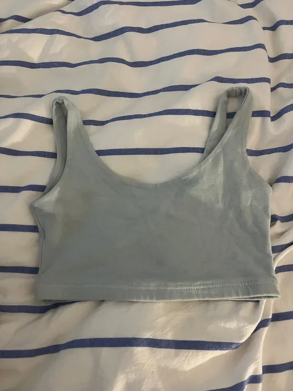 Brandy Melville Top Crop blue  - Image 3