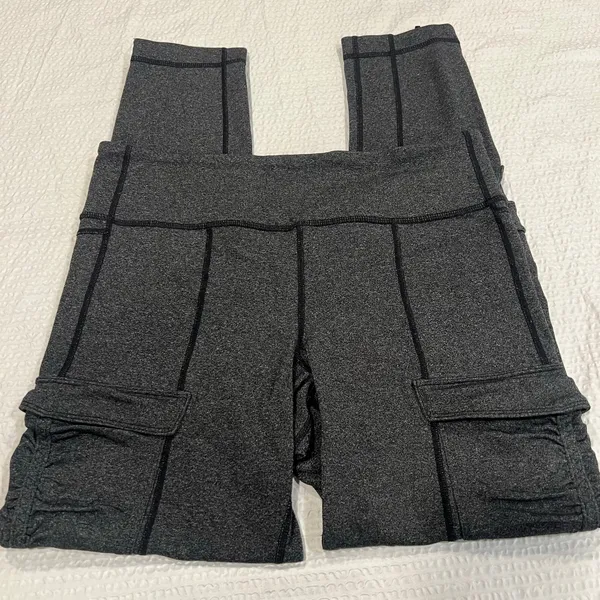 Lululemon Scenic Route 7/8 Tight leggings in gray size 8 women - Image 4