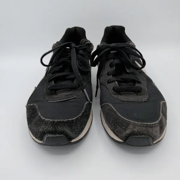 Nike Venture‎ Runner Womens 9.5 Black White Suede Mesh Sneakers CK2948-001 - Image 3