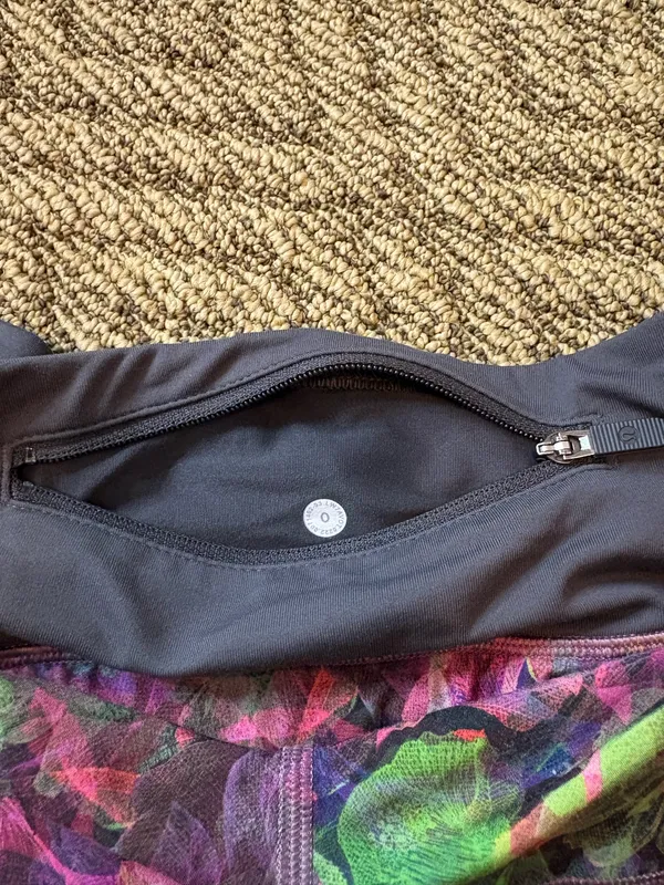 Lululemon speed up 4inch shorts - Image 5