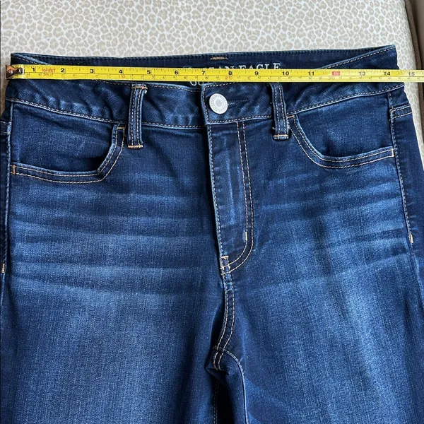 NWOT American Eagle Super Stretch Hi-Rise Jegging size 8 with acid washed areas - Image 10