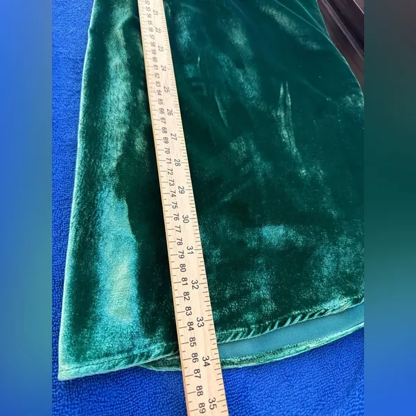 Reformation Bordeau Velvet Dress Emerald size med - Image 4