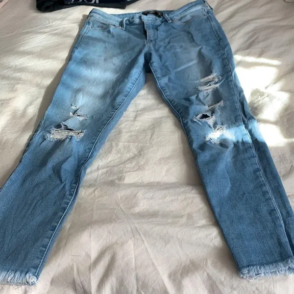 Abercrombie and Fitch signature cropped collection jeans - Image 4