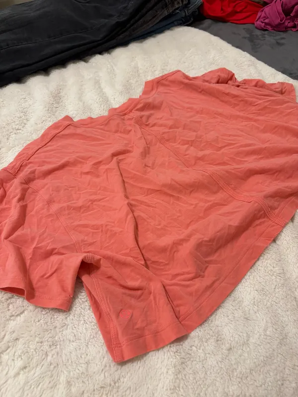 Lululemon All Yours Tee Cropped - Image 3