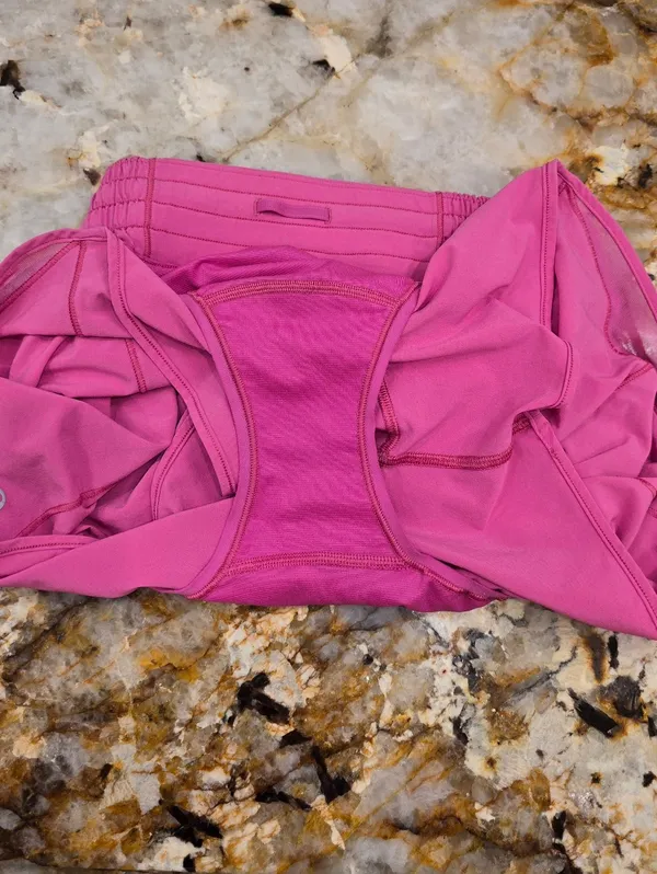 Lululemon Hotty Hot High-Rise Short Sonic Pink Size 2 - Image 5