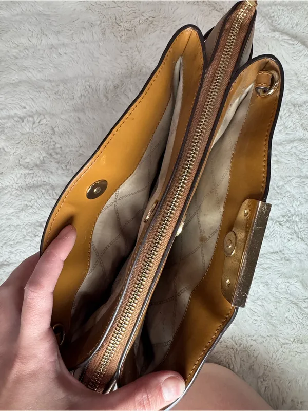 Michael Kors Rochelle Satchell - Image 7