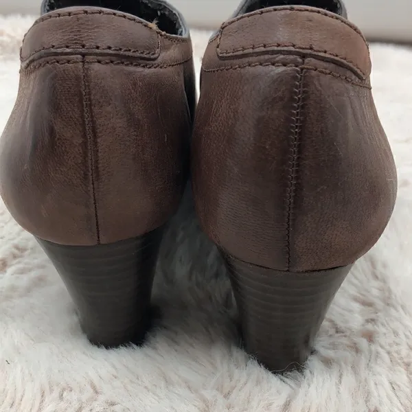 Michelle D brown upper leather elastic goring bootie Brown Size 9.5 - Image 6