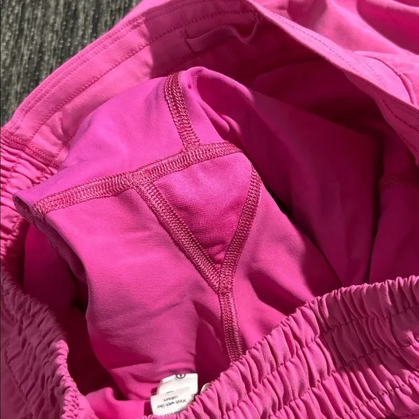 Lululemon Hotty Hot High Rise Skirt *Long Mesh Swift Sonic Pink Size 4 - Image 7