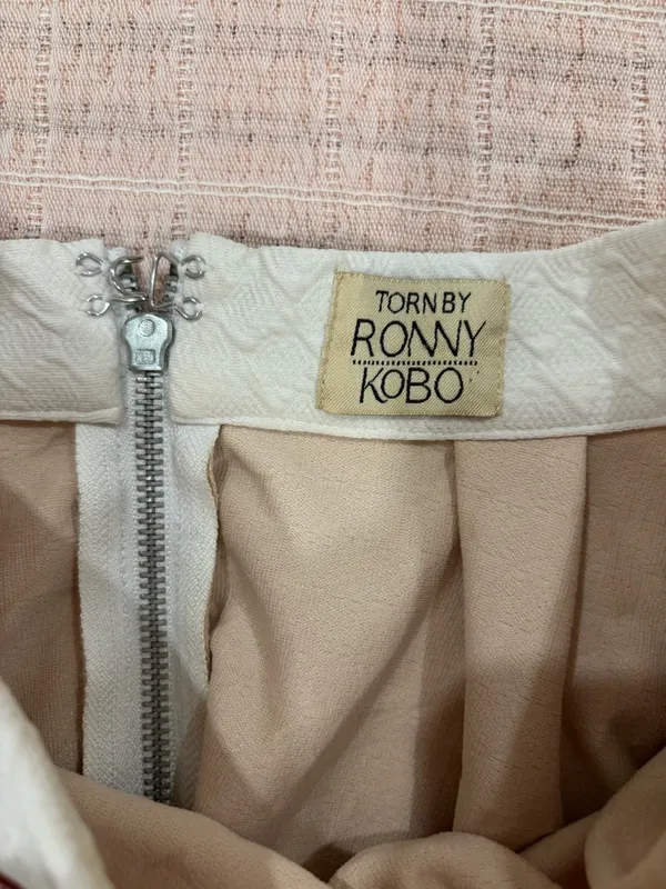 Torn by Ronny Kobo Almond May‎ Textured Lena Pleated Midi Skirt size Medium - Image 9