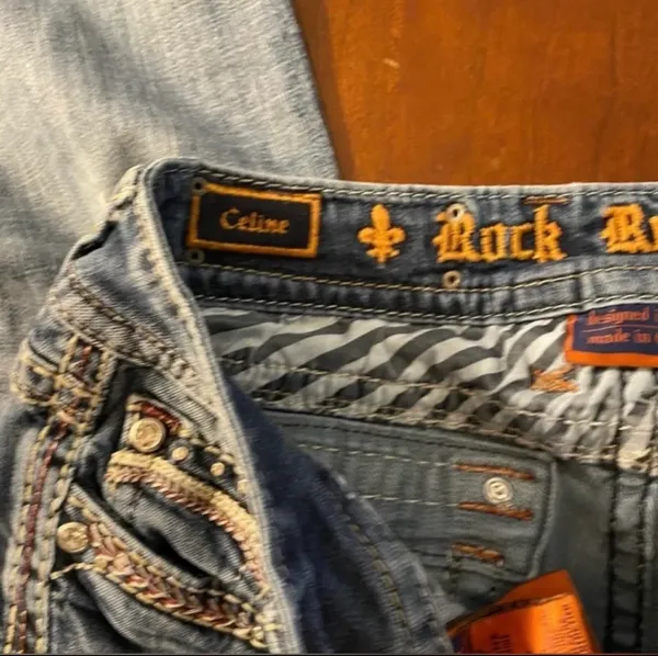 Rock Revival Celine style Bootcut Jeans are a size 28. - Image 8