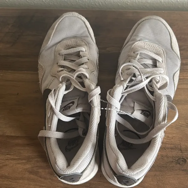 Nike Venture Runner Women’s Size 7 Grey & Brown - Image 5