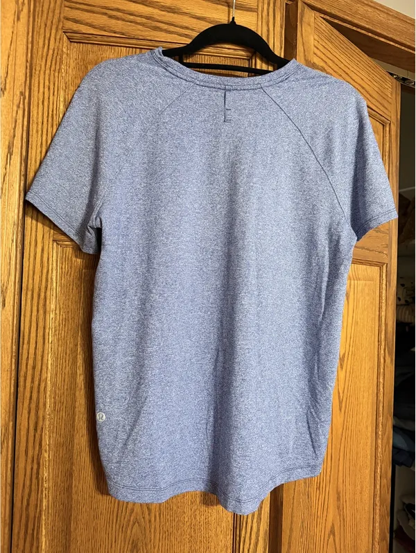 Lululemon Women’s Short Sleeve Top - Image 2