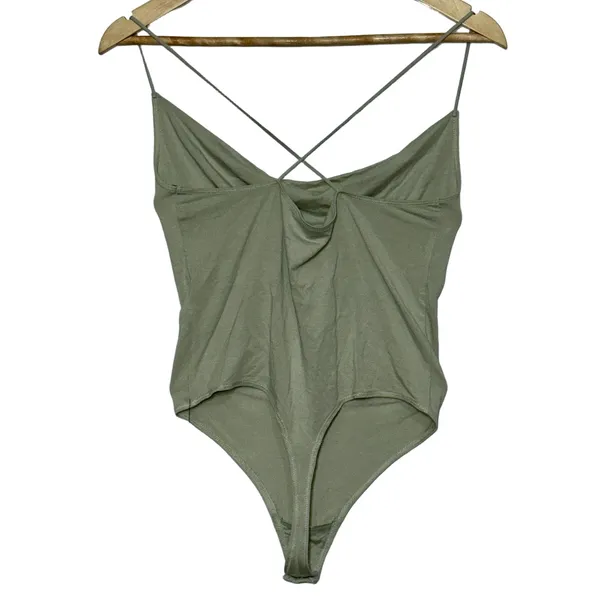 NEW Abercrombie & Fitch Soft AF Drapey Green Sleeveless Tank Bodysuit Size Small - Image 3