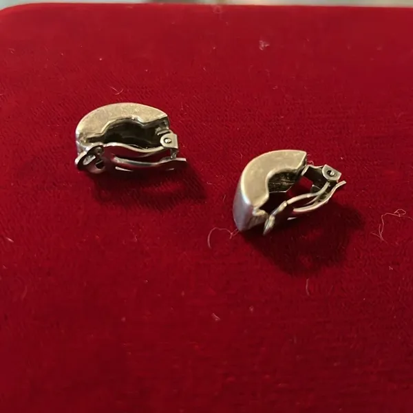 Vintage Clip Earrings Silver - Image 2