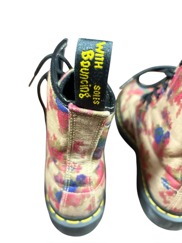 Dr. Martens Vintage Bouquet CASTEL Taupe Beige Boots Womens Size 7 - Image 3