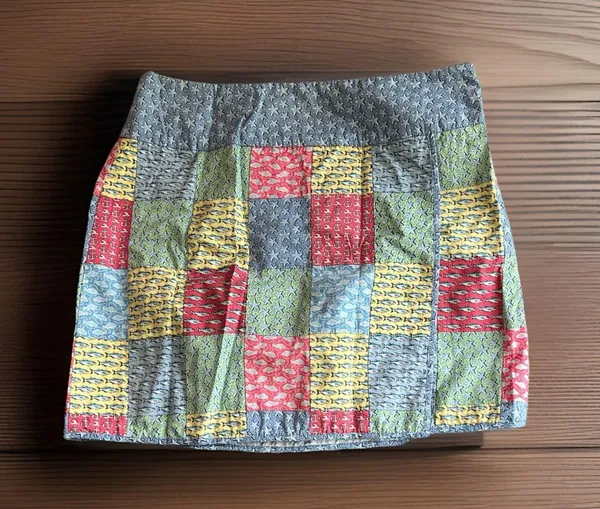 Vineyard Vines Patchwork 100% Cotton‎ Faux Wrap Skirt - Size 4 - Image 2