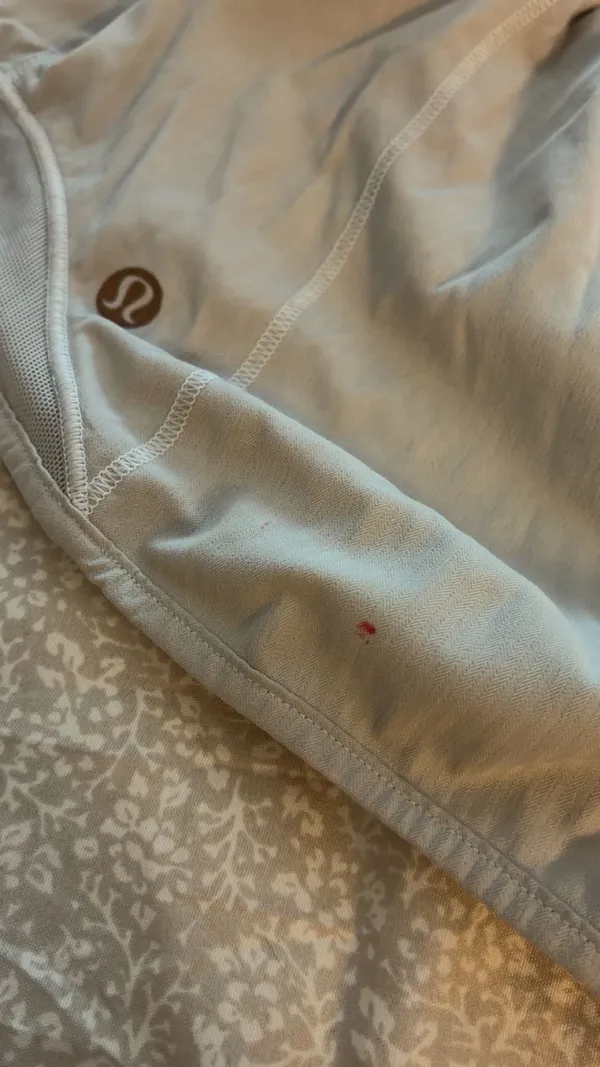 Lululemon Shorts Hotty Hot 2.5" - Image 5