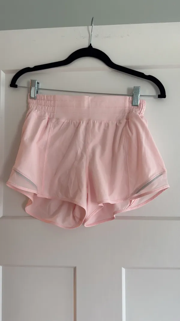 Lululemon Size 4 Hotty Hot 2.5” HR Shorts - Image 3