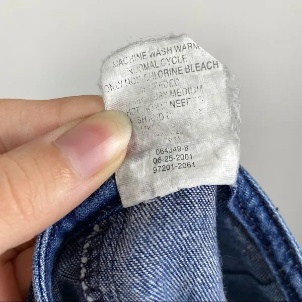 Levi’s Denim Jean Skirt w/ Front Slit - Image 6