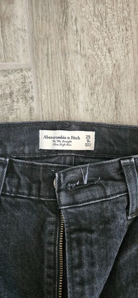 Abercrombie Jeans - Image 2
