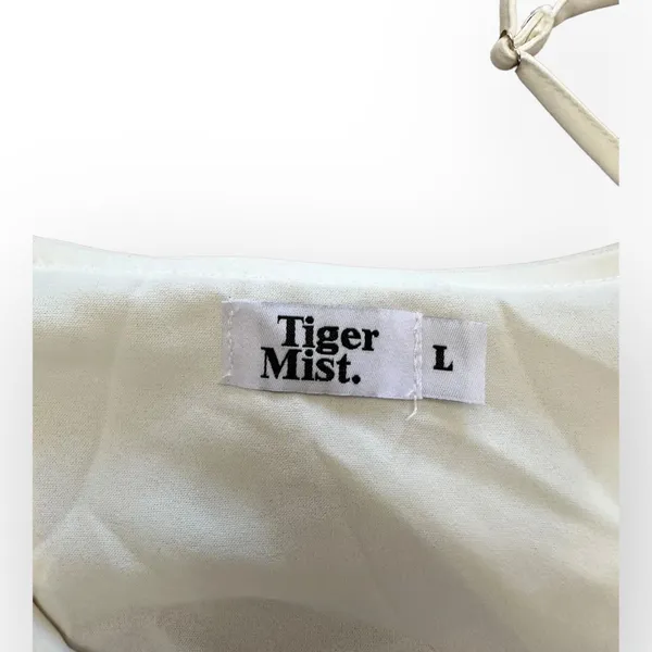 Tiger Mist White Ruffled Cold Shoulder‎ Tie Front Flare Sleeve Crop Top Size L - Image 2
