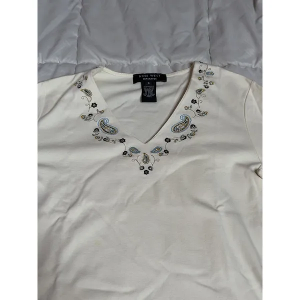 Nine West‎ V Neck Embroidery White Top S 3/4 Sleeve Cotton A1-0035 - Image 3