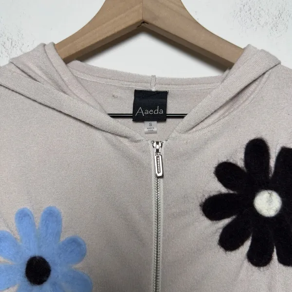 Aaeda Anthropologie Women Hoodie Sweater Flower Applique‎ Zip Up Hooded - Image 2