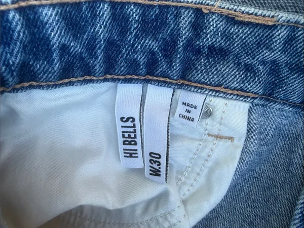 Wrangler denim shorts HI BELLS size 30 - Image 5