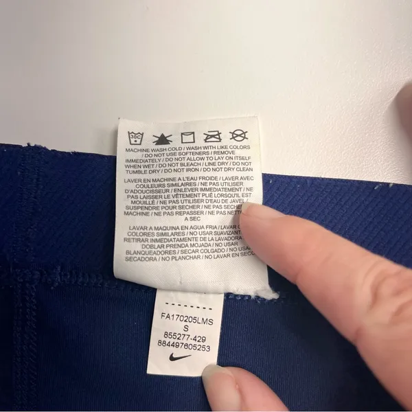 Nike pro dri‎ fit leggings small capri blue active leggings for performance - Image 7