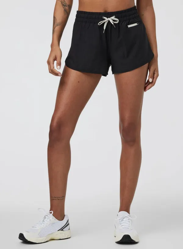 Vuori Shorts - Image 2
