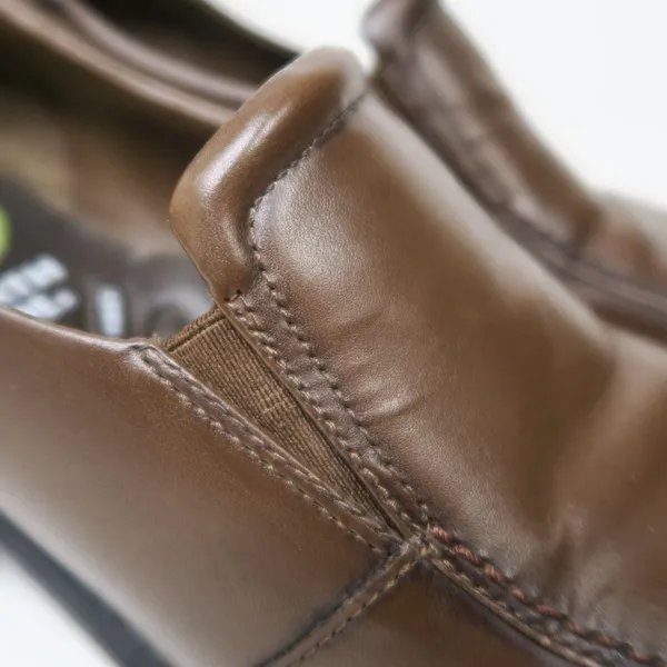Vintage 90s Earth Harmony Brown Leather Heeled Loafers - Image 7