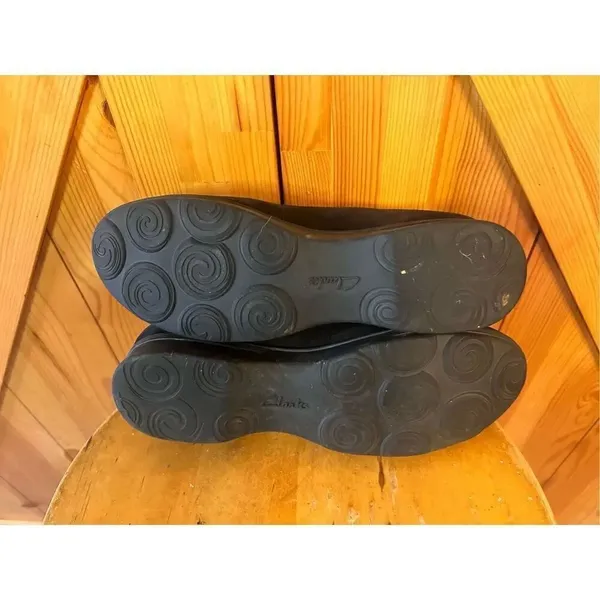 Clarks Women's Aubria Fay Slip On Size 9 Black Nubuck Shoe - Image 7