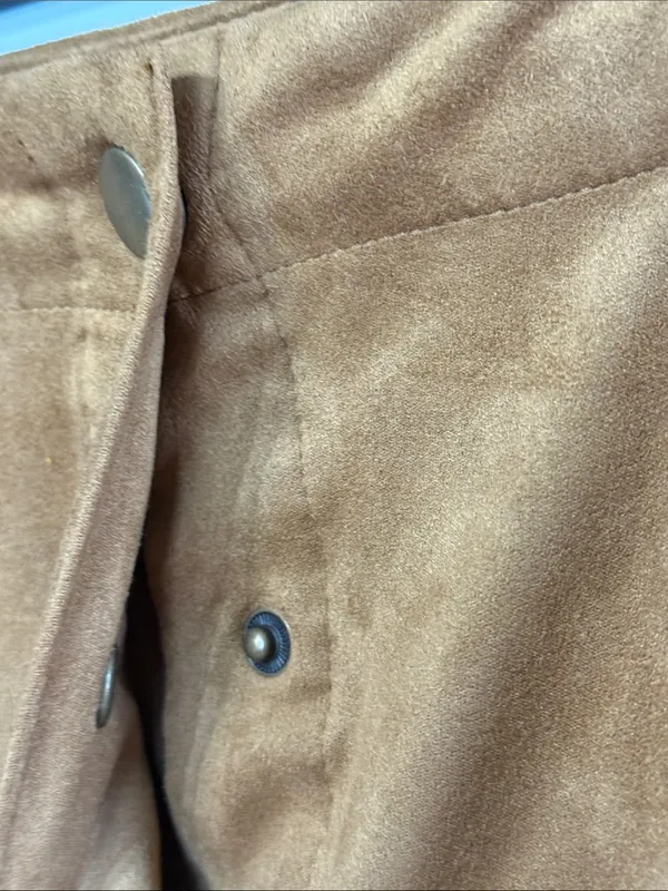 XHILARATION Snap-Front Faux Suede A-Line Mini Skirt in Camel Size Medium - Image 4