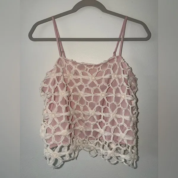 Anthropologie NWT HEYSON Lyla Floral Crochet Lace Barbiecore Tank Top cream/pink size small - Image 9