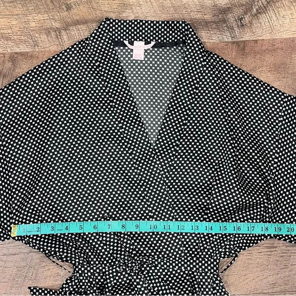 Victoria’s Secret Silky Black Robe with Pockets & Tie-Waist - Image 13