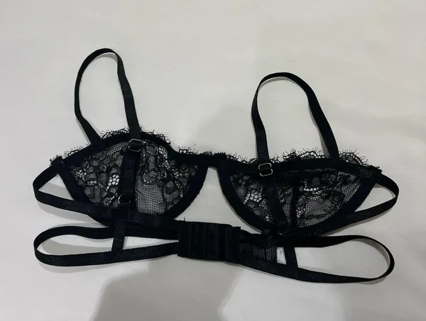 Boohoo Black Lace Bra - Image 3