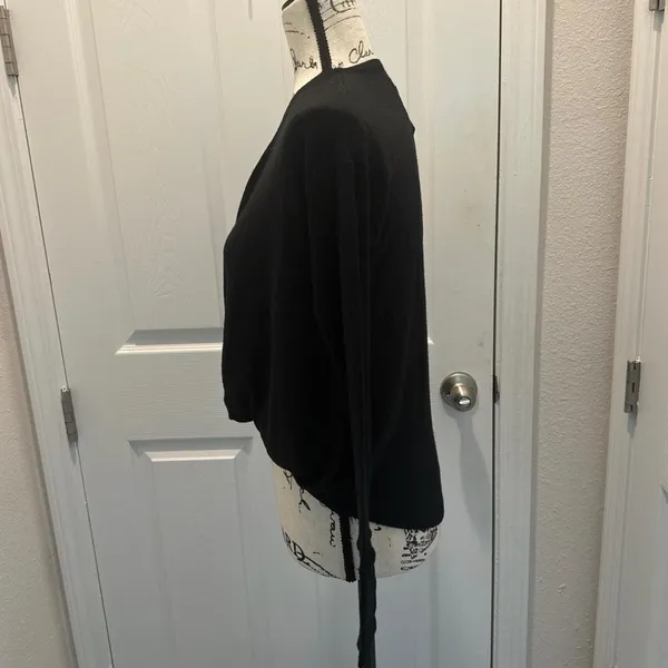 Abercrombie & Fitch Black Women's Wrap-Front Sweater - Image 2