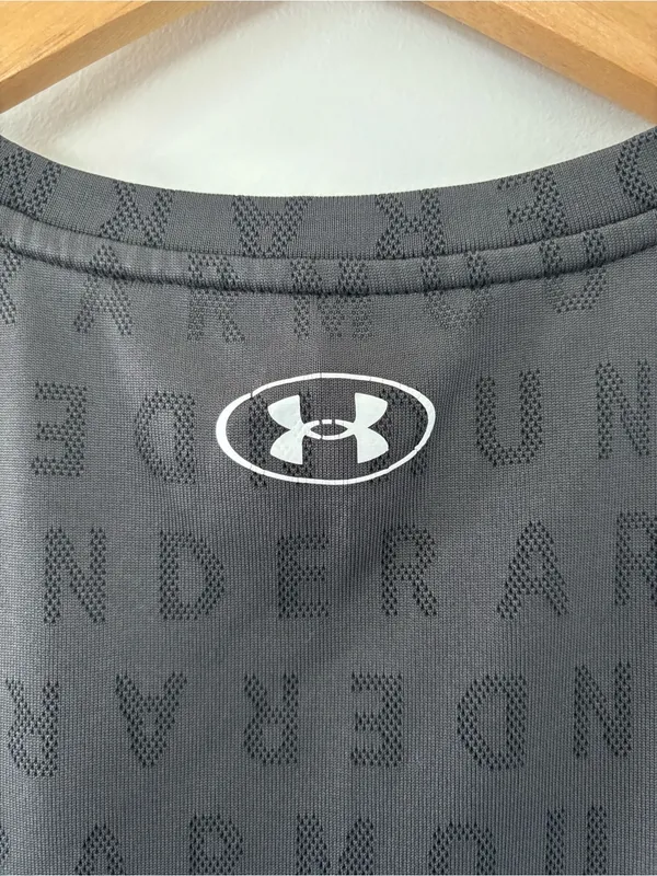 Under Armour Black Athletic T-shirt - Image 5