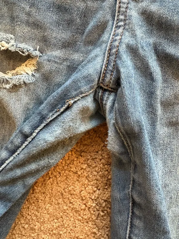 American Eagle Jeans - Image 4