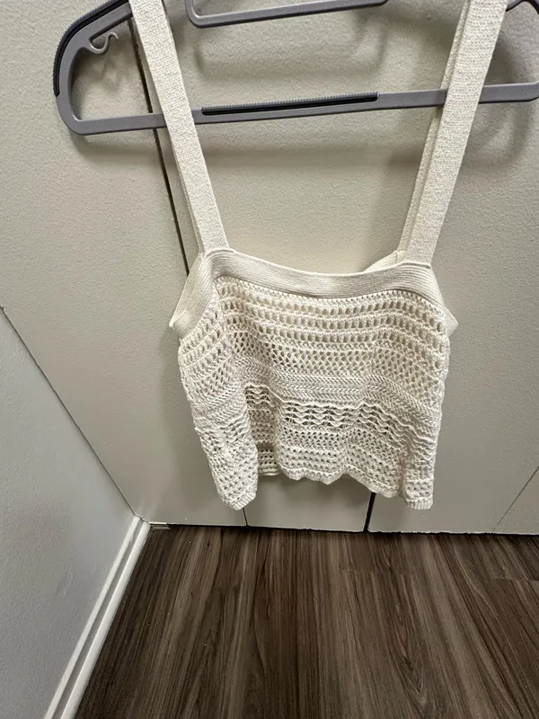 Abercrombie and Fitch crochet tank top - Image 4