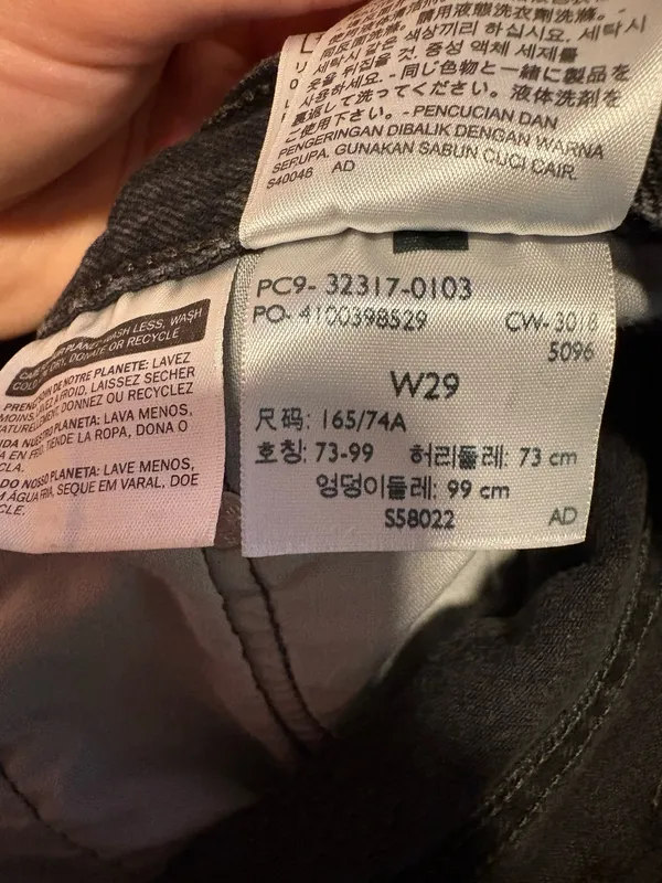 Levi’s 501 Denim Shorts Button Fly - Image 3