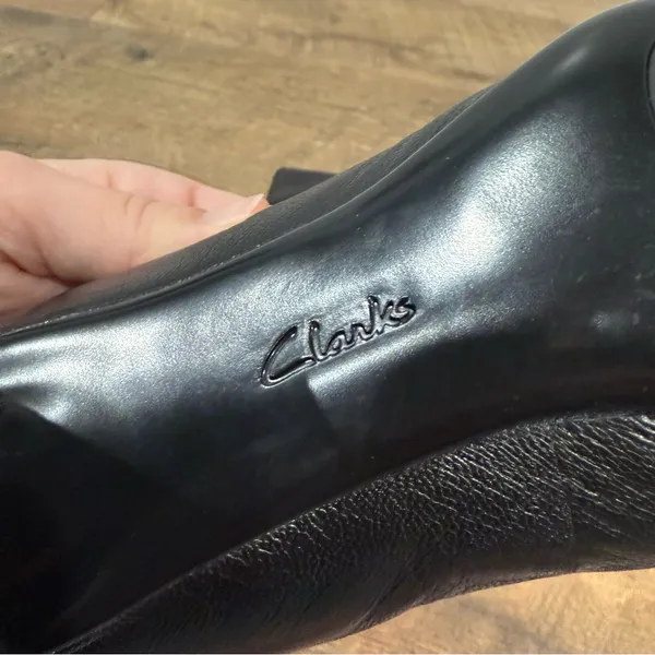 Clarks Leather Heels Bow Accent Chunky Heel - Image 13