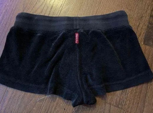 Hard tail Black Shorts!  - Image 2