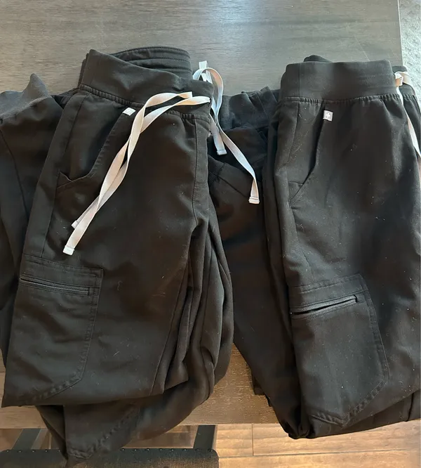 FIGS Zamora Jogger Scrub Pants - Image 3