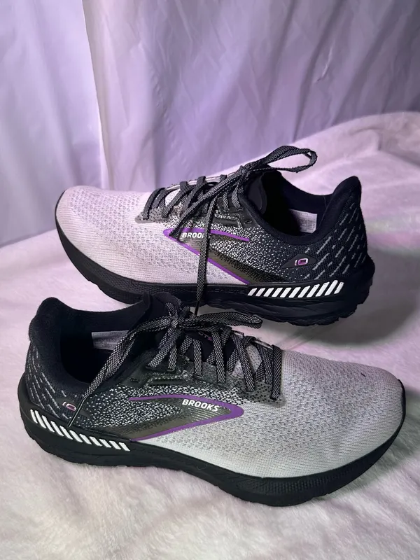 Brooks Women's Gray & Purple Running Trainer - Image 2